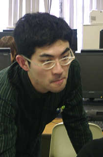 桐山泰典（2年生担任）