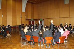 17入学礼拝交流会.JPG