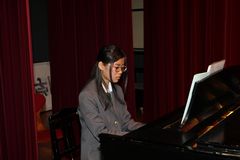 17入学礼拝奏楽.JPG