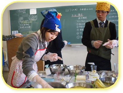 1st graders cooking.jpg