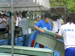 地元（大阪市西区）納涼祭でボランティア