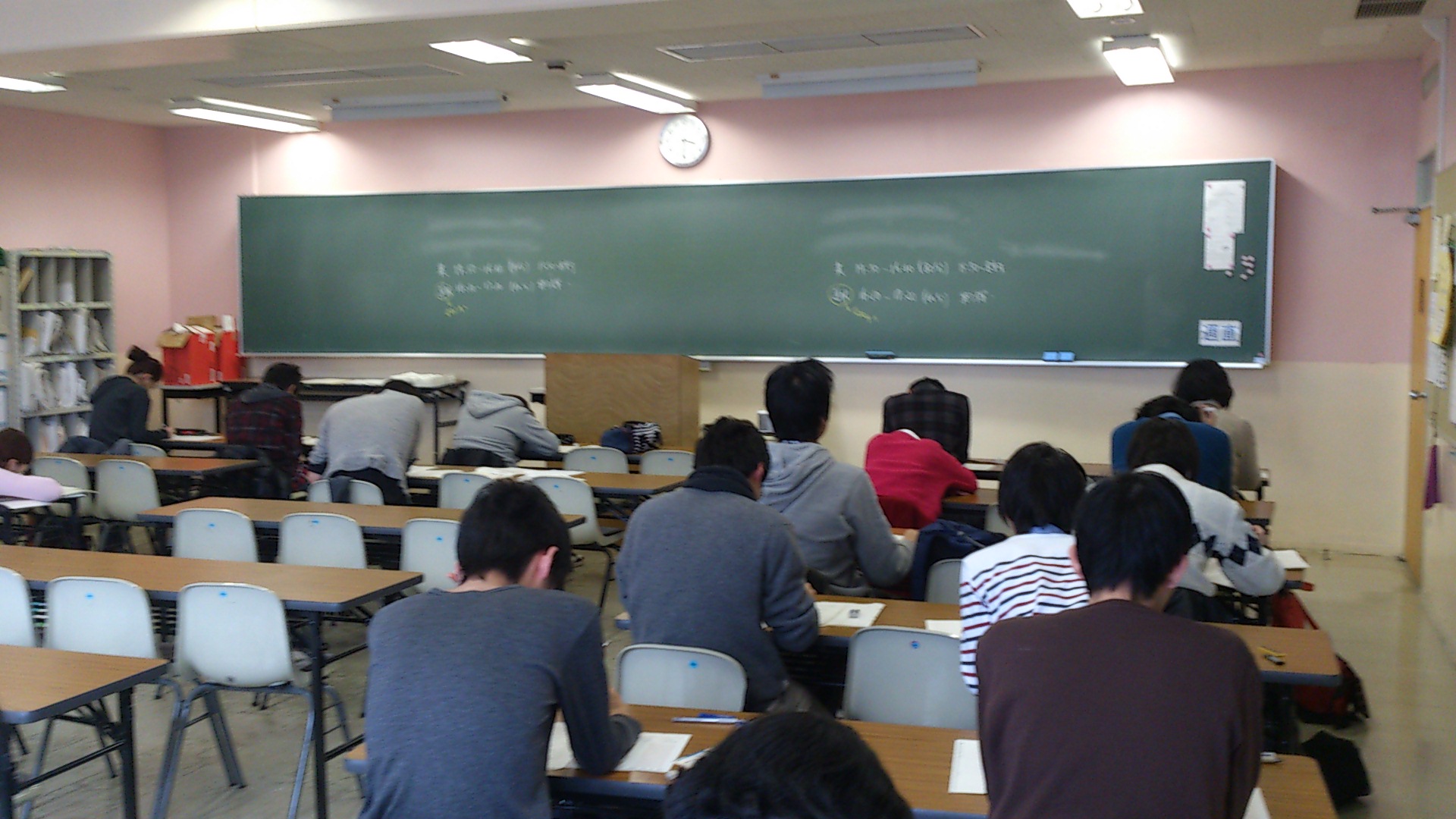 学研・進研模試を実施しました（1・2年）