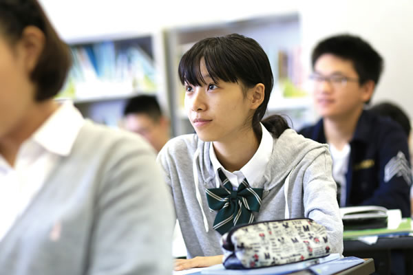 自分のペースで学ぶ少人数制・習熟度別