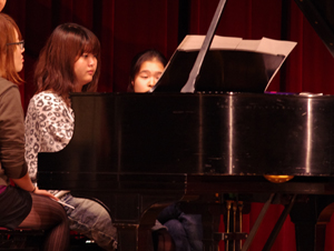 11school fes210.JPG