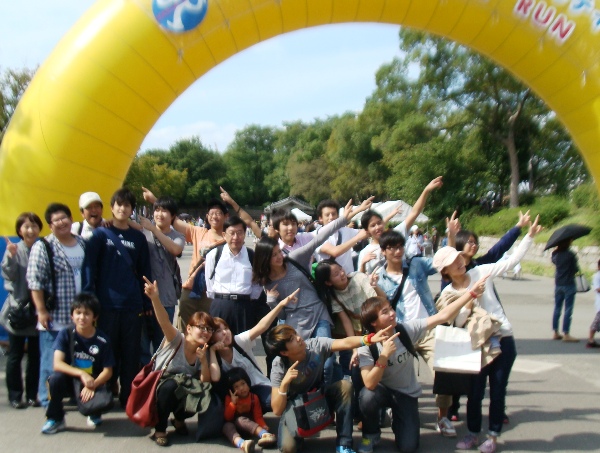 12charirunshugo.JPG