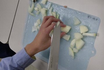 玉ねぎ切る.JPG