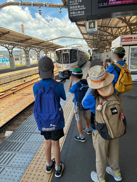 ブログ⑪和歌山駅 修正.jpg